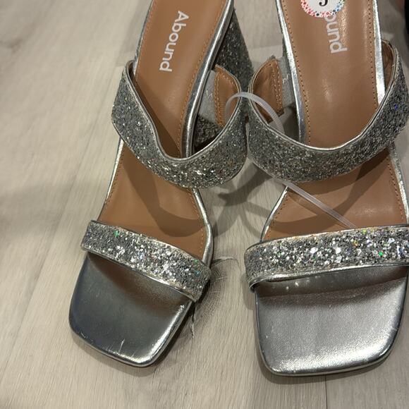 Abound NWOT Silver Glitter Heels Sandals - Picture 5 of 7